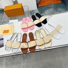2024 Designer Orange slippers Leather sole Luxury sandals Slides letters Paris French Ladies Beach Flat non-slip plush women shoe pink gold white pink with box
