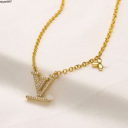 Pendant Gold Plated Luxury Brand Designer Pendants Stainless Steel Letter Necklace Beads Chain Jewellery