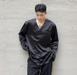 Men039s TShirts 2021 Fashion Trend Vneck Shoulder Pad Longsleeved Tshirt Male Korean Satin Retro Base Shirt Casual Tshirt T2001385