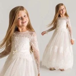 Princess Sheer Tulle Flower Girls Dresses Long Sleeves Custom Made Lace Designer Första nattvardsklänningar Applikationer Senaste designer