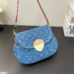 Womens Vintage Designer Old Flower Denim Blue Underarm Shoulder Bags Classic Flap Leather Strap Crossbody Handbags Large Capacity Outdoor Sacoche Purse 26x18cm