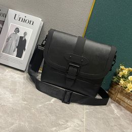 Luxury Designers Men Messenger Bag Business Briefcase CrossBody Bags Laptop Computer Tote Black Leather Flower Handbags Wallet