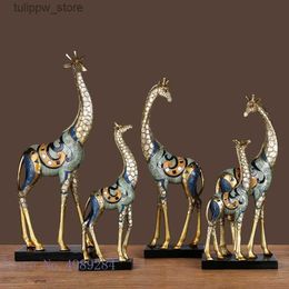 Decorative Objects Figurines Simulation Animal Sculpture Giraffe Mother and Child Painted Animal Statue Modern Home Decoration Golden Handicraft Ornaments