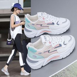 2024 Spring New Breathable Dad Shoes Childrens Korean Edition Sports Shoes Instagram Thick Sole Student Running Womens Shoes 811