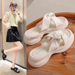 Slippers Cool slippers for women in 2023. Summer fashion versatile sponge cake thick sole flip flop beach shoes outdoor wearH240306