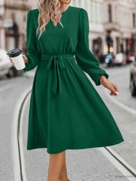 Basic Casual Dresses New Autumn And Winter Womens Fashion Long Sleeved Small V-neck Strap Dress Womens Green Elegant Casual Waist Pulling Vestidos