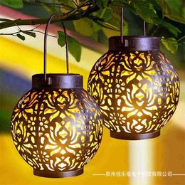 Decorative Objects Figurines Iron Art Solar Lantern Home Crafts Creative Decoration Rose Projection Solar Night Light T240306