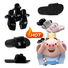 2024 Designer Sandals Slippers Women Mens Flip Flops Luxury Flat Rubber Leather Women Shoes Big Head Beach Sexy Black Soot Fashion Slide GAI