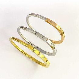 Hot Low Price Schmuck Korean graviert 18K Gold Titan Stahl Damen Tiffay 6 Diamant neues Armband W2F7