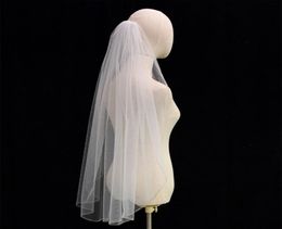 Bridal Veils U2JF 1 Tier Wedding Veil With Comb Sparkling Tube Beads Adornment Edge Short Fingertip Length Cut Tulle3518273