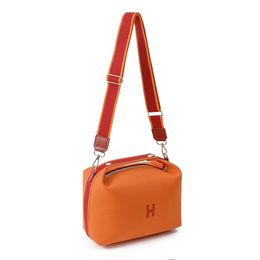 Famous bag Raffia woven bag mini shoulder bags charm flap oversized magnetic buckle handbag crossbody ladies summer straw purse a14