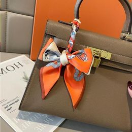 23style Fashion Designer Stripe Print Bags Scraf Silk Scarves Handle Bag Bandanas Luggage Lady Wedding Muffler France Wallet Purse Hand Qbtg