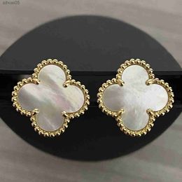 Stud stud Earrings luxury designer Earing clover pearl Mother-of-Pearl ear ring Mothers Wedding 240306