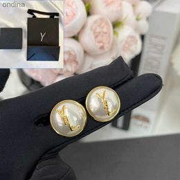 Stud Fashion earrings Gold Plated Pearl New Womens Ear Stud Classic Designer Boutique Jewellery with Box Birthday Love Gift Earrings 240306