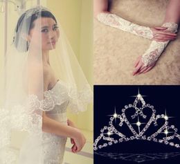 Selling 2014 3 Pieces Lace Appliqued Wedding Veils Comb With Crown Half Gloves 8420183