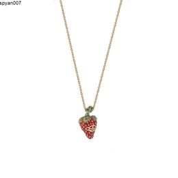 High Version of Vivienne Vivienne, Queen Mother, Luxury and High Sense Leonela Small Strawberry Necklace Earrings.mother Necklace Chain Pendant