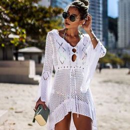 2019 Crochet White Knitted Beach Cover up dress Tunic Long Pareos Bikinis Cover ups Swim up Robe Plage Beachwear327n