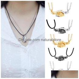 Pendant Necklaces 2Pcs/Lot Magnetic Hand In Pendant Necklace Matching Necklaces Jewellery For Couple Friendship Valentines Day Drop Deli Dhjl2