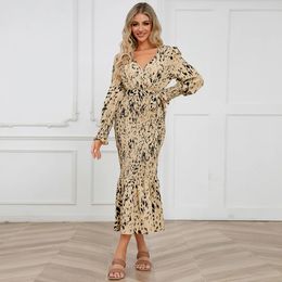 2023 Spring Autumn Dress Elegant Floral Print Rural Style Mid length Dress Long sleeved V neck fashion slim fit lady female boho 240304