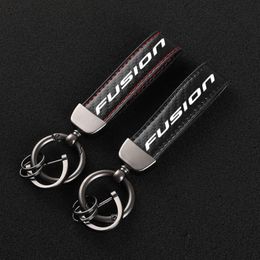 Keychains High-Grade Leather Car KeyChain 360 Degree Rotating Horseshoe Key Rings For Ford Fusion Accessories2201