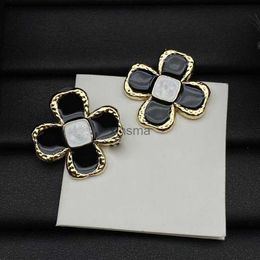 Stud brand luxury sweet flower designer earrings studs for women retro vintage black pink love earring earings ear rings Jewellery newest arrival 240306