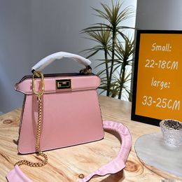 designers tote bag designer handbags shoulder Bag Fashion Bags luxury Totes large Travelling bags buckle design Golden Chain Two sizes Lady Purses