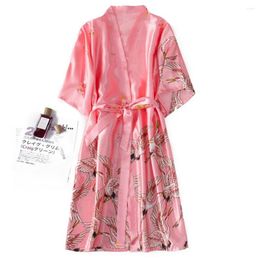 Women's Sleepwear Women Bathrobe Ice Silk Bird Print Satin Lace-up V Neck Half Sleeve Loose Soft Cardigan Nightgown Bride Morning Dressing