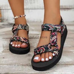 Sandals 2023 Summer New Trendy Large Size Thick Sole Womens Colour Block Velcro Style Beach ShoesH240306
