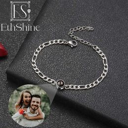 Stainless Steels Custom Bracelet with Picture inside Po Projection Bracelets for Women Couples Girlfriend Mom Christmas Gift 240301