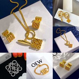 Stud Necklaces New Anagram tassels earrings asymmetric women rose gold full diamonds ear stud hoop ladies brooch Designer Je 240306