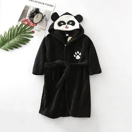 Long Sleeve Hooded Childrens Bathrobe Cartoon Panda Kids Robe Lovely Animal Boy Bath Robe Spring Autumn Girls Bathrobe 240228