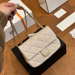 Womens Designer Classic Mini Square Quilted Bags Real Leather Gold Metal Hardware Matelasse Chain Crossbody Handbag Turn Lock Daily Outfit For Girls Ladies 18X13CM