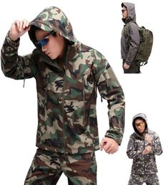 Tactical Jacket for Men Hiking Hunting Camping Softshell Jackets Waterproof Camouflage Women Windproof Cs Wargame Coat1640577