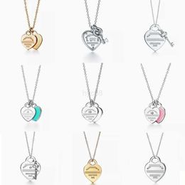 Anhänger Halsketten Neue Designer Liebe Herzförmig für Gold Sier S Ohrringe Hochzeit Verlobungsgeschenke Modeserie Schmuck