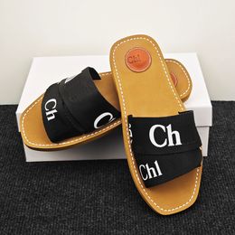 Designer chl sandali legnosi sandalo in legno slaffy slaffy a fondo piatto mulo in pizzo multicolore Lettere Slifori di tela per donne scarpe da casa estate