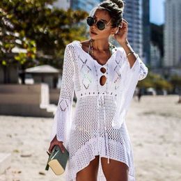 2019 Crochet White Knitted Beach Cover up dress Tunic Long Pareos Bikinis Cover ups Swim up Robe Plage Beachwear328P