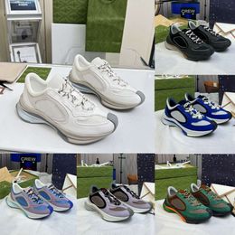 2024 Fashion Casual Shoes Designer Sneakers Women Low Platform Classic Trainers Black White Run Sneaker Sport Shoe EU35-46 With Box 528