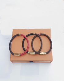 Europe America Fashion Style Men Lady Women Double Color Round Print Flower Design Engraved Letter Metal Hardware Leather Bracelet4375747