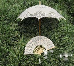 2015 Summer Lace Wedding Fans Bride Craft Lace New Deaigne Fans Handmade Lace Luxury Foral Wedding Dress Fan3790541