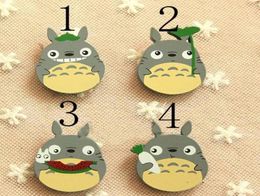 totoro Kids Brooch 2017 New Cute Cartoon Wooden Children Pin Brooch Children039s stationery Boys Girls Accessories C1344068696