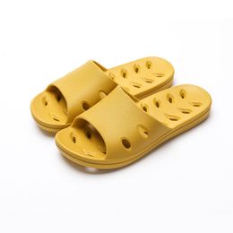 GAI sandals men and women throughout summer indoor couples take showers in the bathroom 32126