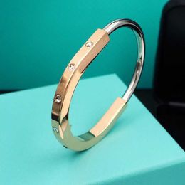 Designer New Lock Series U-shaped Head Buckle High Edition Bracelet Smooth Face Coloured Band Diamond Hot