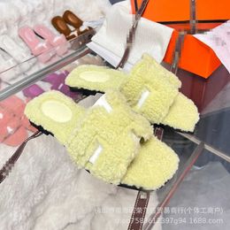 Designer Slippers Classic Sandals Luxury Brand Family Teddy Slippers Quality Flat Bottom Slippers Soft Available Zw62