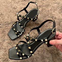 Metal studs particulars Sandals 6.5cm women's Narrow Band cage Gladiator open-toe shoes luxury designers leather outsole Evening shoes factory footwear Sizes 35-41