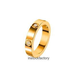 Original 1to1 Cartres Fashion Couple Card Home 18k gold Index Finger Ring for Men and Women Personality Advanced Sense Colorless Pair Jewelry 4R5A