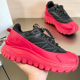 Designer Triple Casual Shoes Women Men White Black Green Pink Navy Red Track Runners Trainers Leather Mesh Low Top Fashion Vintage Platform Sneakers Trekking Shoes