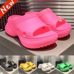 Sandals famous designer women Crocc Pool Slide Slippers Paris Rubber platform slides slipper shoes black bright pink white sneakers womens summer beach Sandal