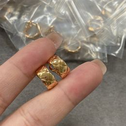 Orecchini di Coco Nuovi in orecchini di gioielli fine di lusso per pendente da donna K Collana del cuore d'oro con perle incise