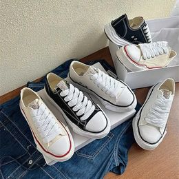 Classic causal shoes Maison original Mihara brand Yasuhiro Peterson OG Sole Low Cut Men Women Designer Shoes Casual MMY Black White Canvas