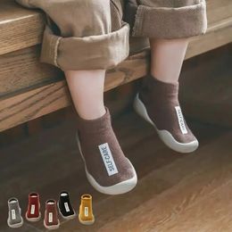 1 paio di scarpe in cotone per bambini calzini per bambini ragazzi ragazze in silicone con suola morbida calzini da pavimento per bambini scarpe neonato carino primi camminatori 240226